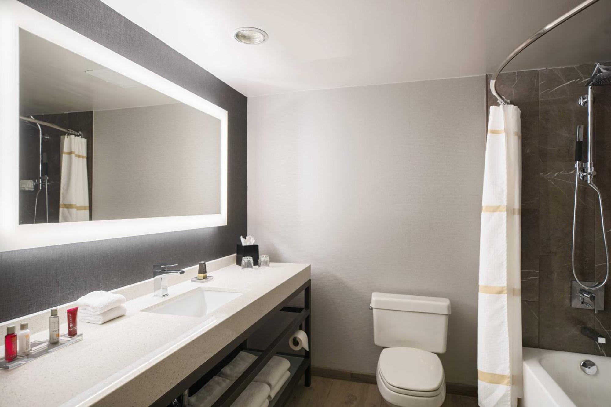 Courtyard By Marriott Chicago At Medical District-Uic Hotel Exterior foto